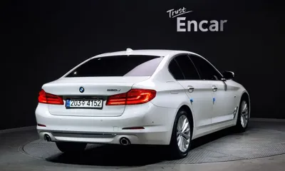 BMW 5-Series 2018, 96928 км, за 13848.5 USD
