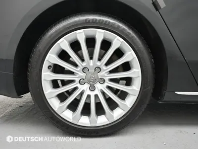 Audi A8 2015, 101800 км, за 65636.08 USD