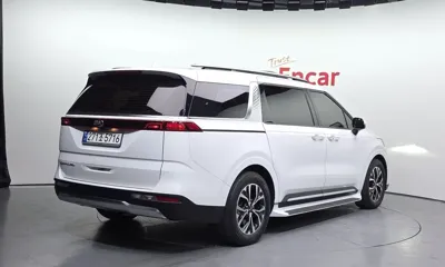 Kia Canival 2021, 74289 км, за 18874.16 USD