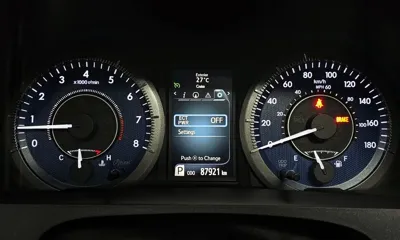 Toyota Sienna 2017, 87921 км, за 14115.86 USD - фото 8
