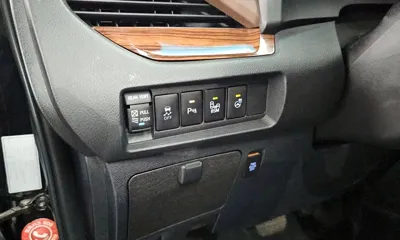 Toyota Sienna 2017, 87921 км, за 14115.86 USD - фото 16