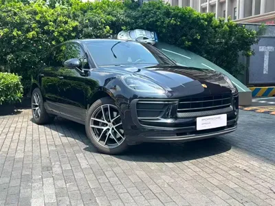 Porsche Macan 2024, 52000 км, за 55462.63 USD