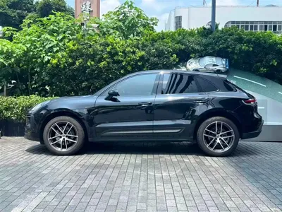Porsche Macan 2024, 52000 км, за 55462.63 USD