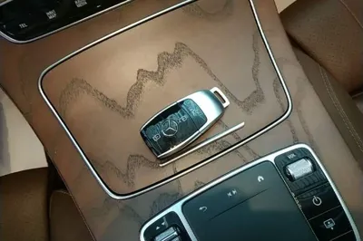 Mercedes-Benz E-Class 2022, 77800 км, за 42171 USD - фото 29