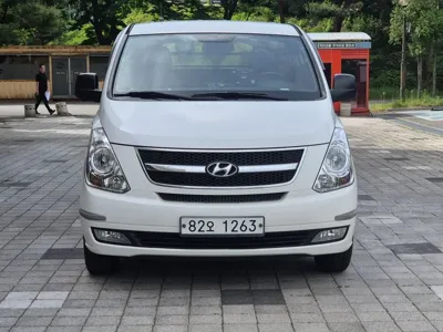 Hyundai Starex 2016, 140682 км, за 6120.98 USD