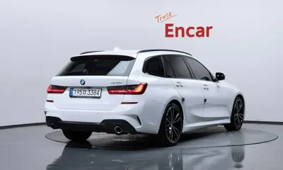 BMW 3-Series 2022, 45849 км, за 23727.48 USD