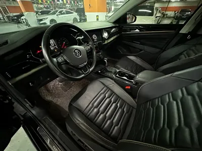 Volkswagen Passat 2021, 56000 км, за 11934.75 USD