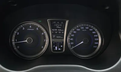 Hyundai Grandeur 2016, 98995 км, за 5156.01 USD - фото 8