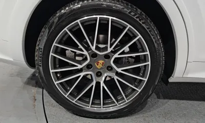 Porsche Cayenne 2021, 80215 км, за 49547.4 USD