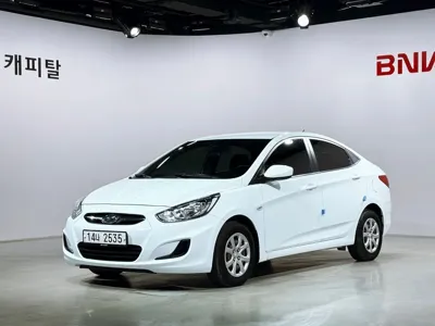 Hyundai Accent · 2012 год