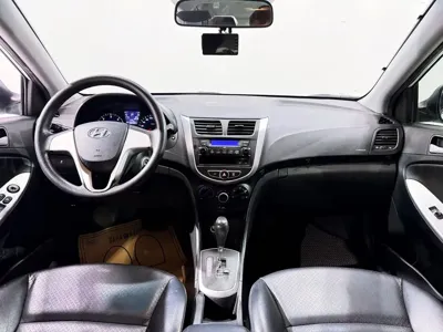 Hyundai Accent 2012, 198358 км, за 1772.35 USD