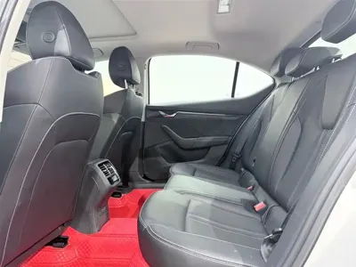 Skoda Octavia 2023, 27000 км, за 22457.51 USD - фото 9