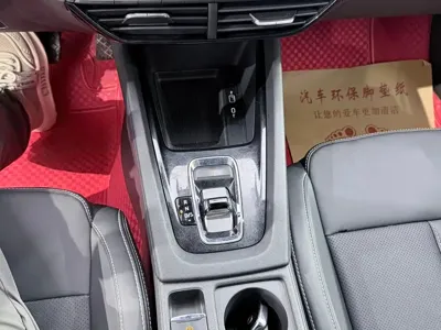 Skoda Octavia 2023, 27000 км, за 22457.51 USD - фото 13