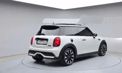 MINI Cooper 2023, 30248 км, за 18051.73 USD