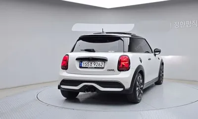 MINI Cooper 2023, 30248 км, за 18051.73 USD