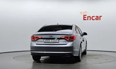 Hyundai Sonata 2017, 17683 км, за 8467.9 USD