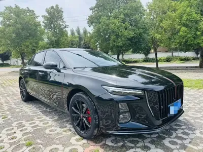 Hongqi Hongqi H5 2025, 3000 км, за 16110.57 USD