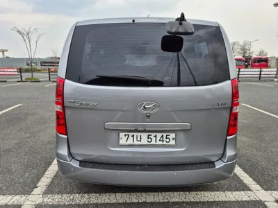 Hyundai Starex 2014, 205167 км, за 3807.27 USD