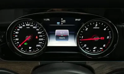 Mercedes-Benz E-Class 2018, 90672 км, за 16887.4 USD - фото 8
