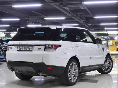 Land Rover Range Rover Sport 2016, 77939 км, за 30132.43 USD