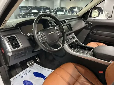 Land Rover Range Rover Sport 2016, 77939 км, за 30132.43 USD
