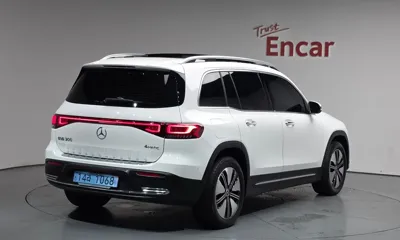 Mercedes-Benz EQB 2024, 33980 км, за 27692.9 USD