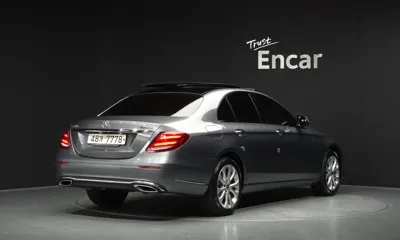 Mercedes-Benz E-Class 2019, 109449 км, за 14637.02 USD