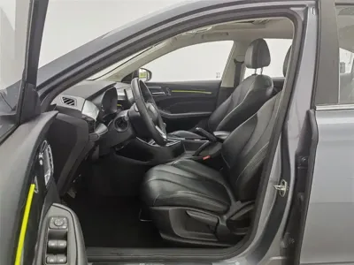 Roewe i5