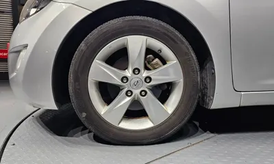Hyundai Avante 2012, 129603 км, за 2913.9 USD
