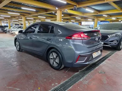 Hyundai Ioniq 2020, 33272 км, за 9904.19 USD