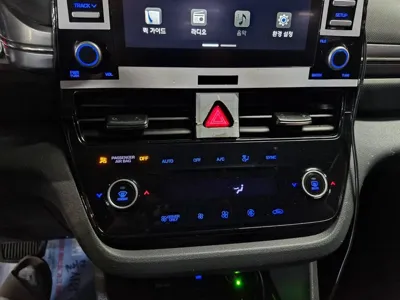 Hyundai Ioniq 2020, 33272 км, за 9904.19 USD - фото 18