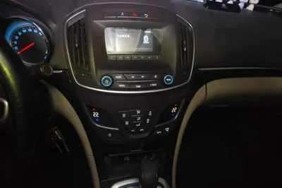 Buick Regal 2014, 94300 км, за 3812 USD - фото 13