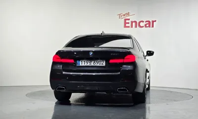 BMW 5-Series 2021, 44618 км, за 22993.06 USD