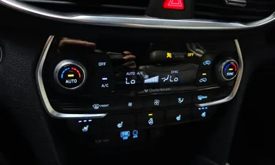 Hyundai Santafe 2019, 128682 км, за 11059.08 USD - фото 17