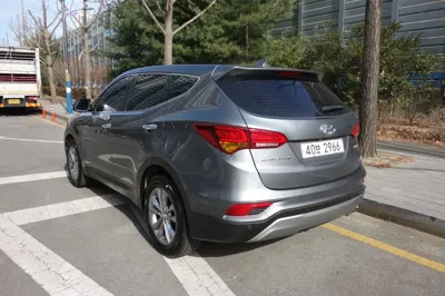 Hyundai Santafe 2016, 73946 км, за 8255.86 USD