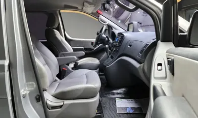 Hyundai Starex 2018, 145100 км, за 6825.71 USD - фото 10