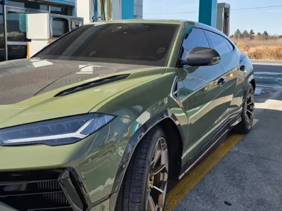 Lamborghini Urus 2024, 10200 км, за 269489.3 USD