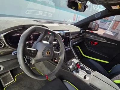 Lamborghini Urus 2024, 10200 км, за 269489.3 USD - фото 7