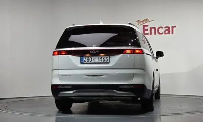 Kia Canival 2023, 29872 км, за 18169.8 USD