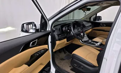 Kia Canival 2023, 29872 км, за 18169.8 USD - фото 10