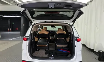 Kia Canival 2023, 29872 км, за 18169.8 USD - фото 20