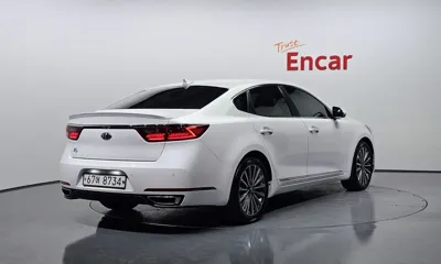 Kia K7 2018, 167784 км, за 5911.72 USD