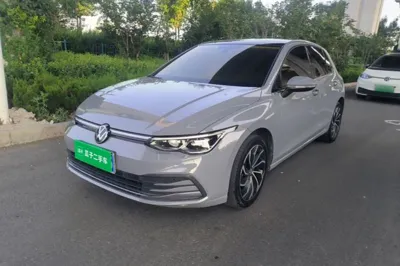 Volkswagen Golf · 2021 год