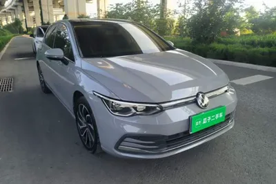 Volkswagen Golf 2021, 48400 км, за 13273 USD - фото 12