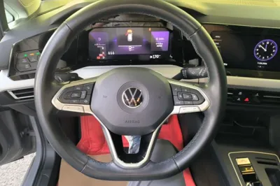 Volkswagen Golf 2021, 48400 км, за 13273 USD - фото 18
