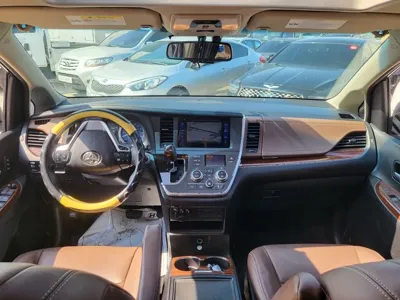 Toyota Sienna