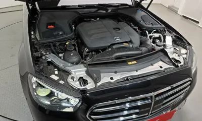 Mercedes-Benz E-Class 2023, 60585 км, за 29005.61 USD - фото 6