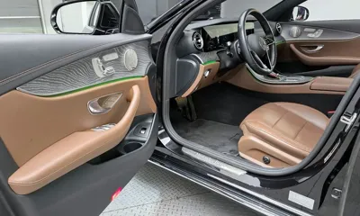 Mercedes-Benz E-Class 2023, 60585 км, за 29005.61 USD - фото 11