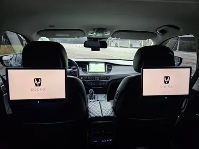Hyundai Equus 2015, 213535 км, за 7811.47 USD