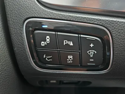 Hyundai Equus 2015, 213535 км, за 7811.47 USD - фото 11
